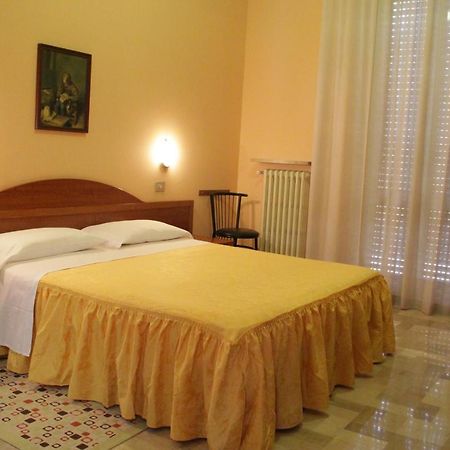 מילאנו Hotel Capri מראה חיצוני תמונה