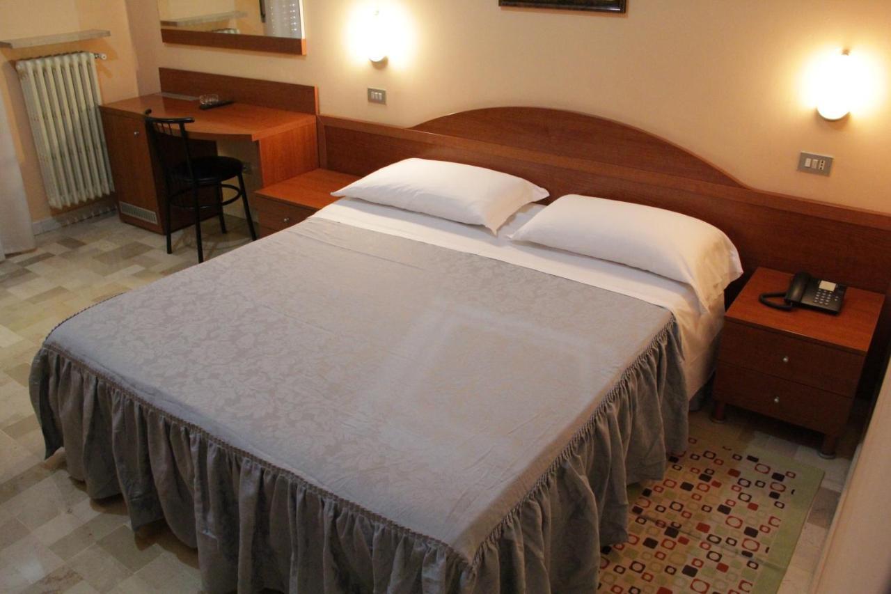 מילאנו Hotel Capri מראה חיצוני תמונה